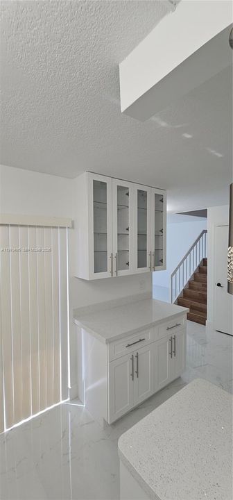Active With Contract: $2,700 (2 beds, 2 baths, 1184 Square Feet)