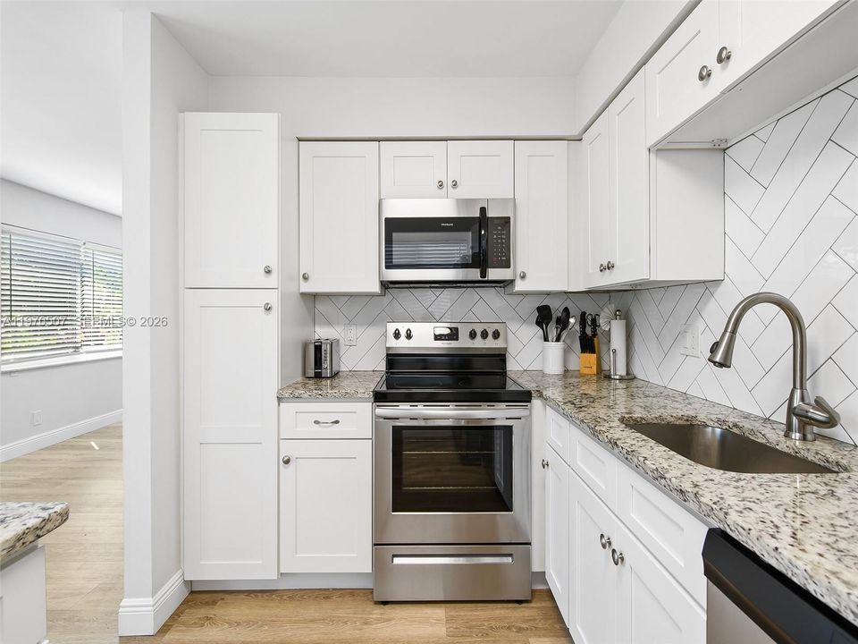 待售: $2,200,000 (0 贝兹, 0 浴室, 4032 平方英尺)