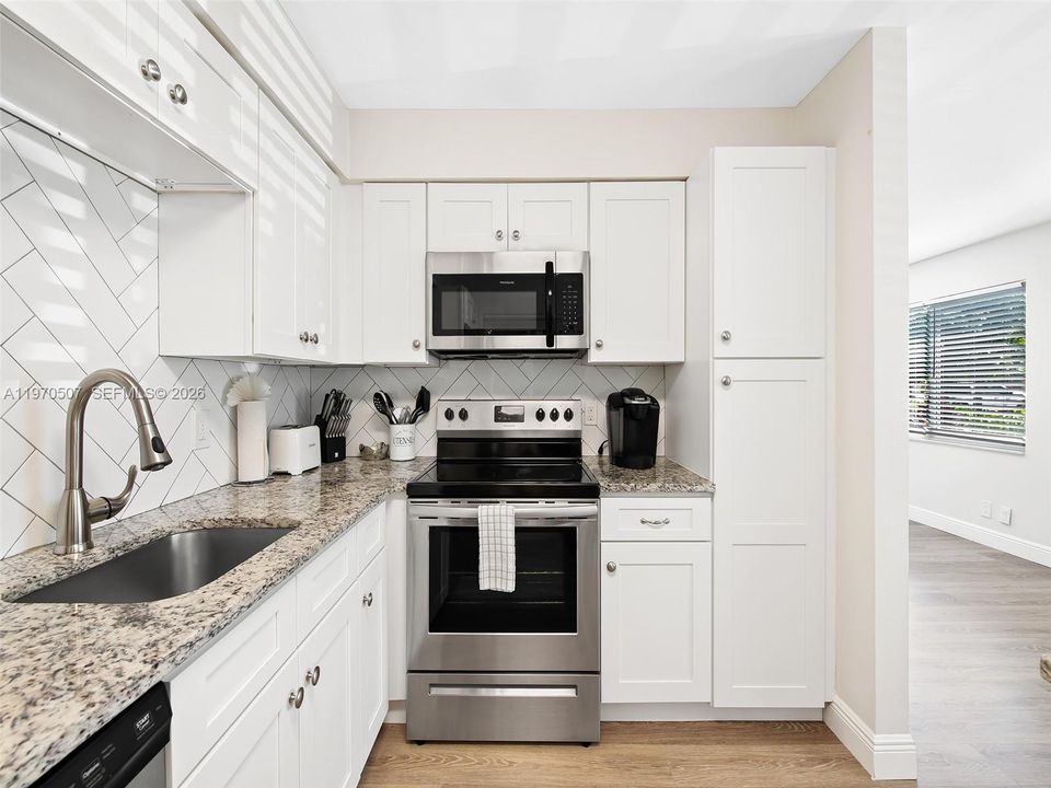 待售: $2,200,000 (0 贝兹, 0 浴室, 4032 平方英尺)