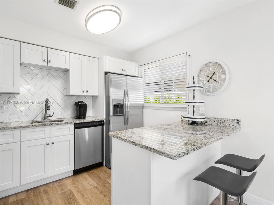 待售: $2,200,000 (0 贝兹, 0 浴室, 4032 平方英尺)