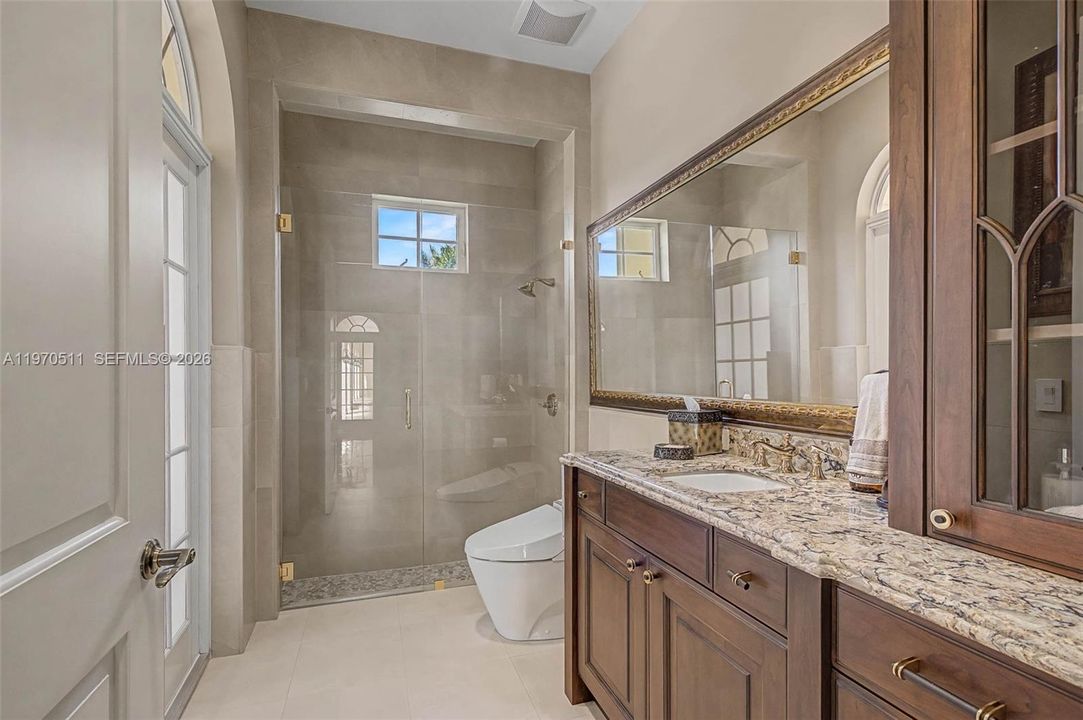Recently Sold: $2,999,000 (6 beds, 7 baths, 7993 Square Feet)