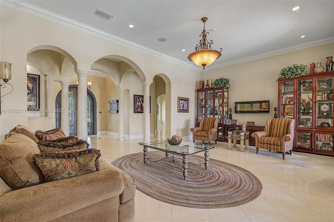 Recently Sold: $2,999,000 (6 beds, 7 baths, 7993 Square Feet)