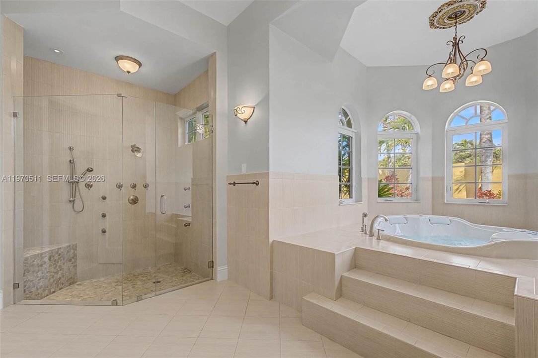 Recently Sold: $2,999,000 (6 beds, 7 baths, 7993 Square Feet)