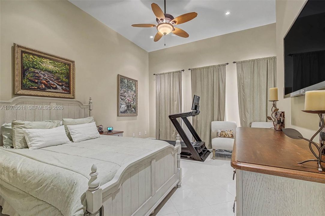 Recently Sold: $2,999,000 (6 beds, 7 baths, 7993 Square Feet)
