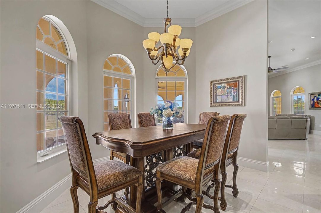 Recently Sold: $2,999,000 (6 beds, 7 baths, 7993 Square Feet)