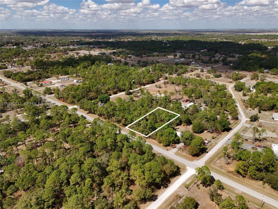 En Venta: $50,000 (1.03 acres)