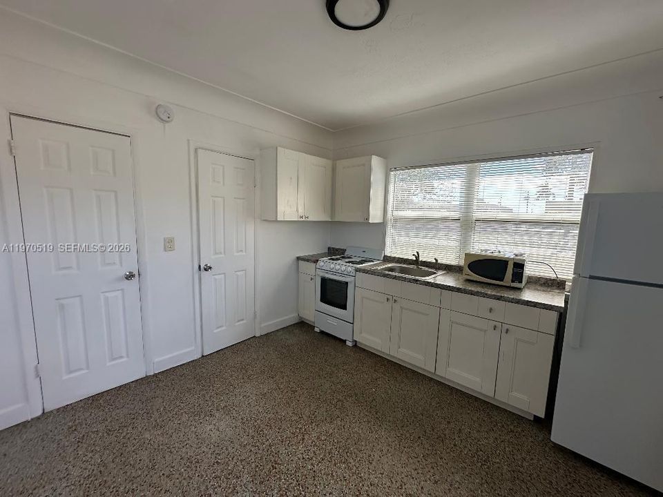 Recently Rented: $800 (0 beds, 1 baths, 3480 Square Feet)