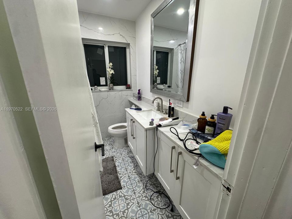 Под контрактом: $3,500 (3 спален, 2 ванн, 1190 Квадратных фут)