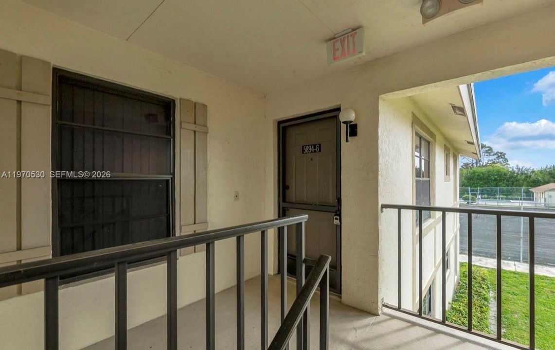 En Venta: $220,000 (2 camas, 2 baños, 957 Pies cuadrados)