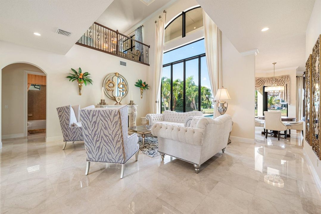 Grand foyer