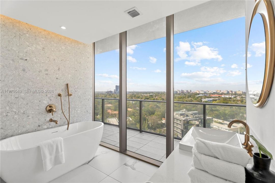 For Sale: $3,395,000 (3 beds, 3 baths, 1646 Square Feet)