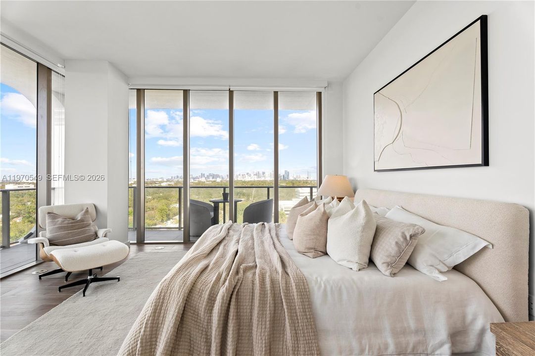 For Sale: $3,395,000 (3 beds, 3 baths, 1646 Square Feet)