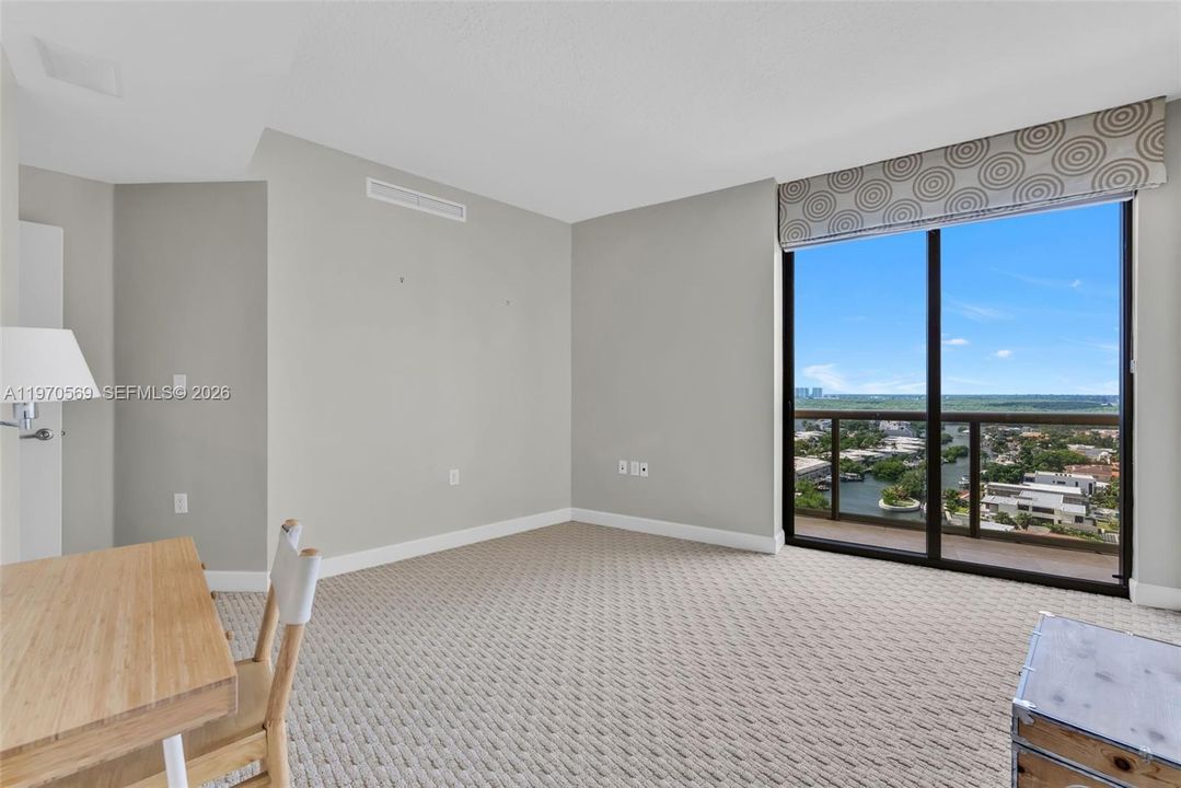 For Sale: $1,289,000 (2 beds, 2 baths, 1342 Square Feet)
