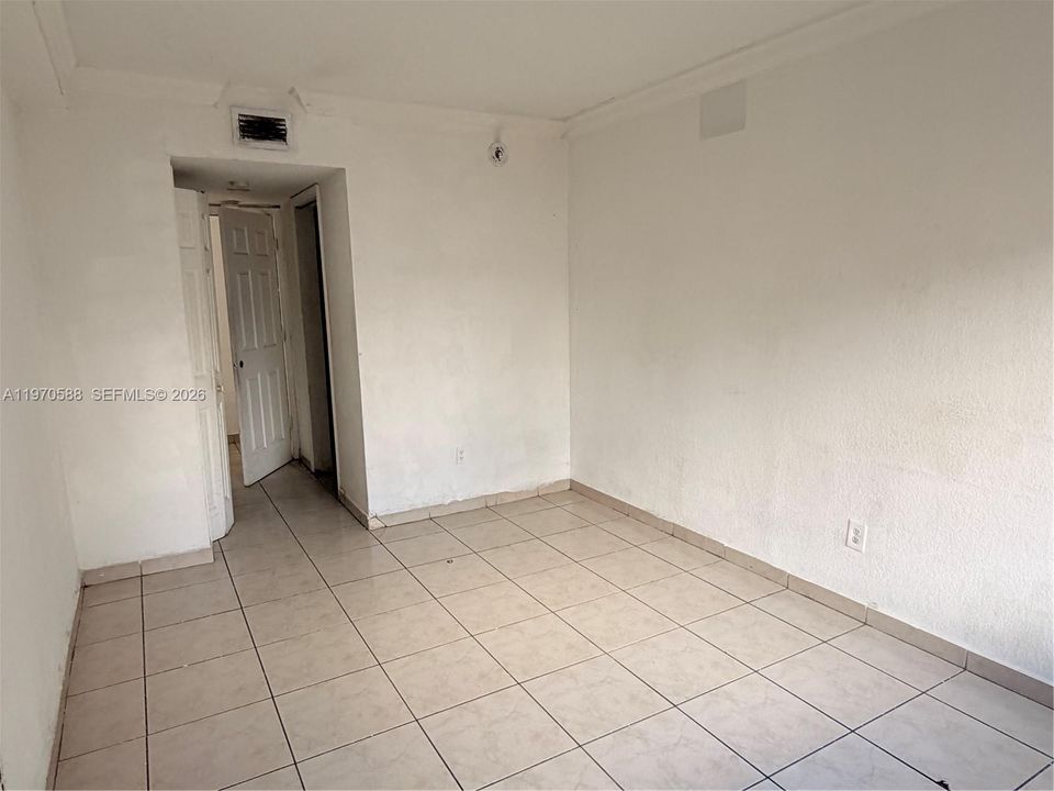 Recently Sold: $140,000 (1 beds, 1 baths, 658 Square Feet)