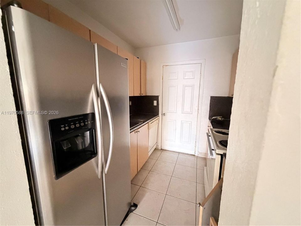 Recently Sold: $140,000 (1 beds, 1 baths, 658 Square Feet)