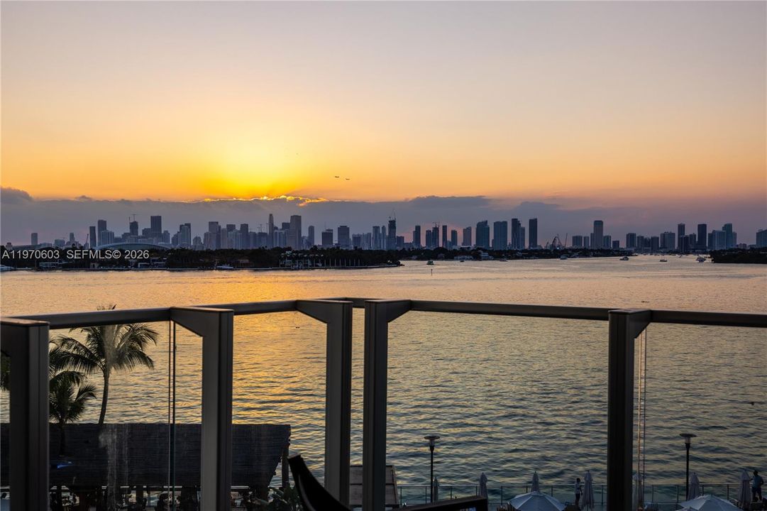 Activo con contrato: $399,000 (1 camas, 1 baños, 696 Pies cuadrados)