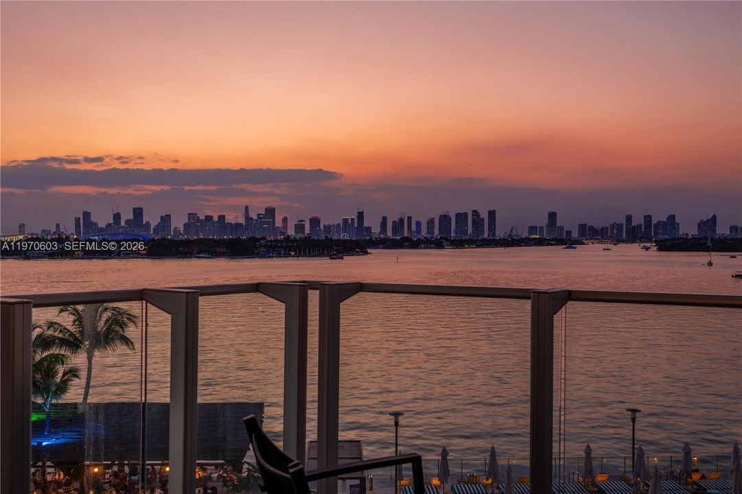 Activo con contrato: $399,000 (1 camas, 1 baños, 696 Pies cuadrados)