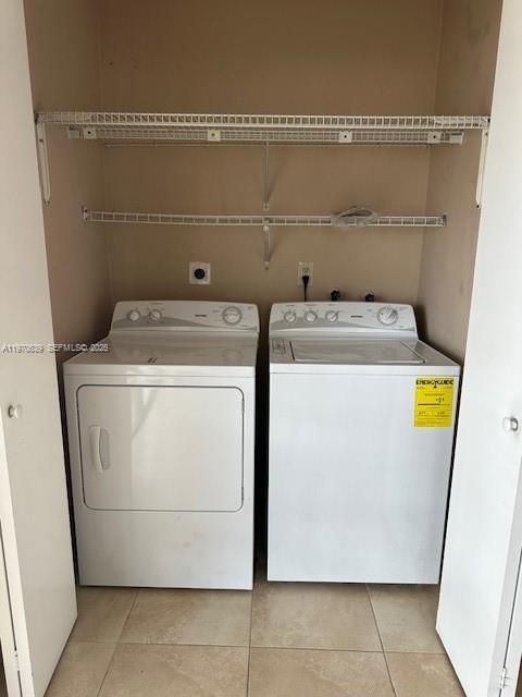 For Sale: $249,900 (2 beds, 1 baths, 1056 Square Feet)