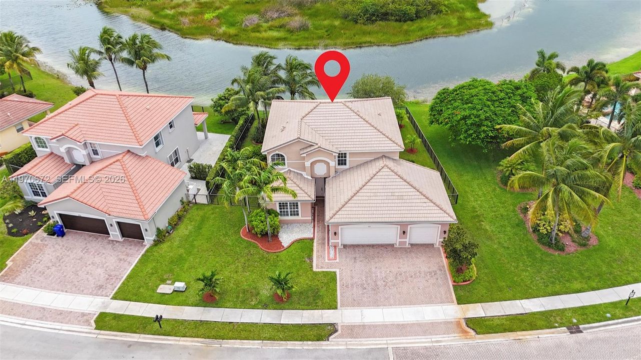 Active With Contract: $5,700 (5 beds, 3 baths, 2771 Square Feet)