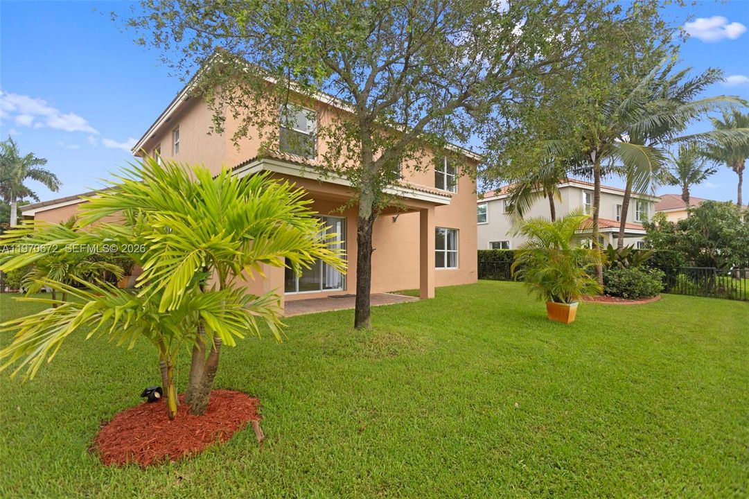 Active With Contract: $5,700 (5 beds, 3 baths, 2771 Square Feet)