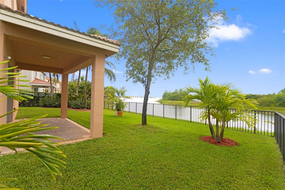 Active With Contract: $5,700 (5 beds, 3 baths, 2771 Square Feet)