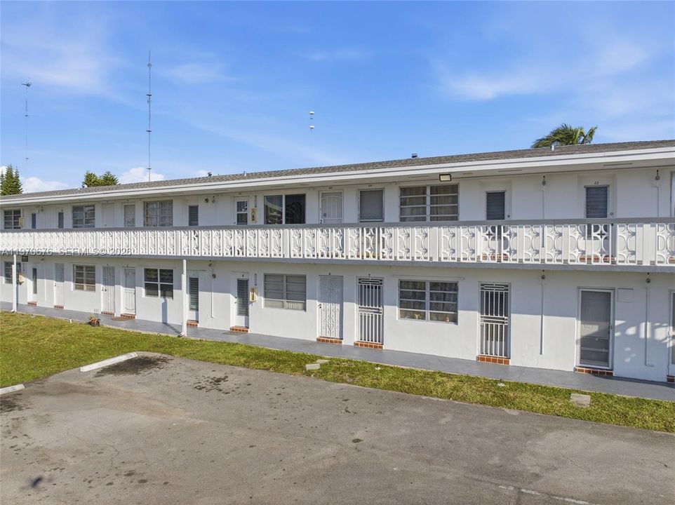 En Venta: $131,000 (1 camas, 1 baños, 711 Pies cuadrados)