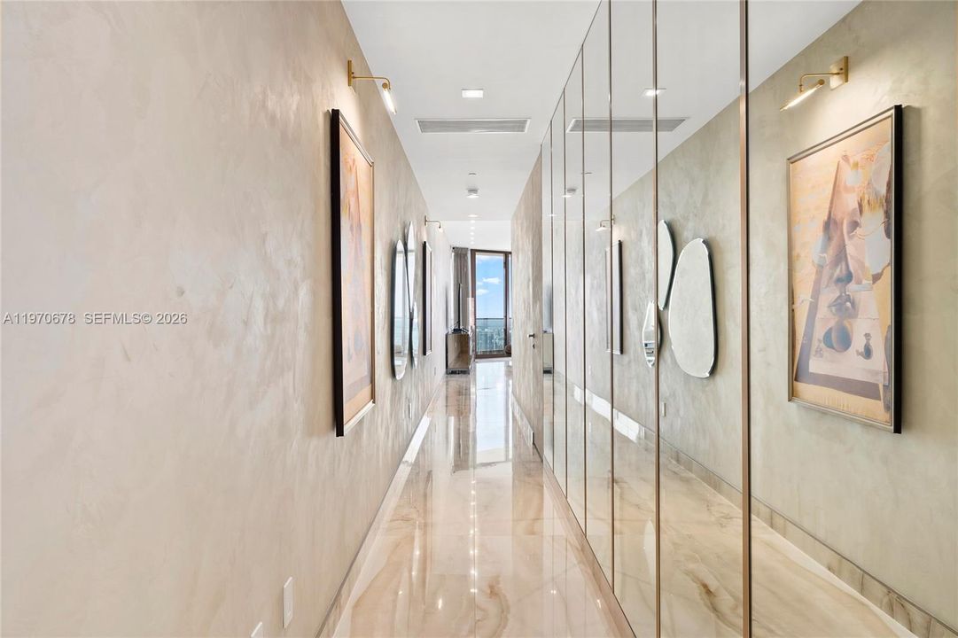 En Venta: $2,589,900 (2 camas, 2 baños, 1264 Pies cuadrados)
