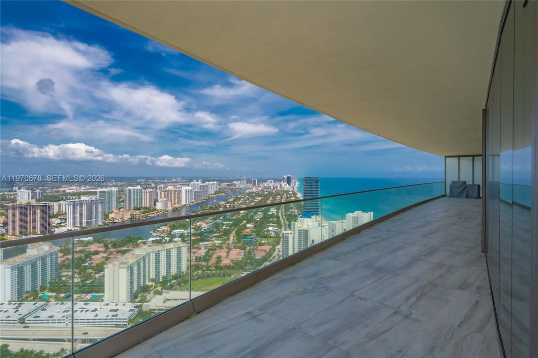 En Venta: $2,589,900 (2 camas, 2 baños, 1264 Pies cuadrados)