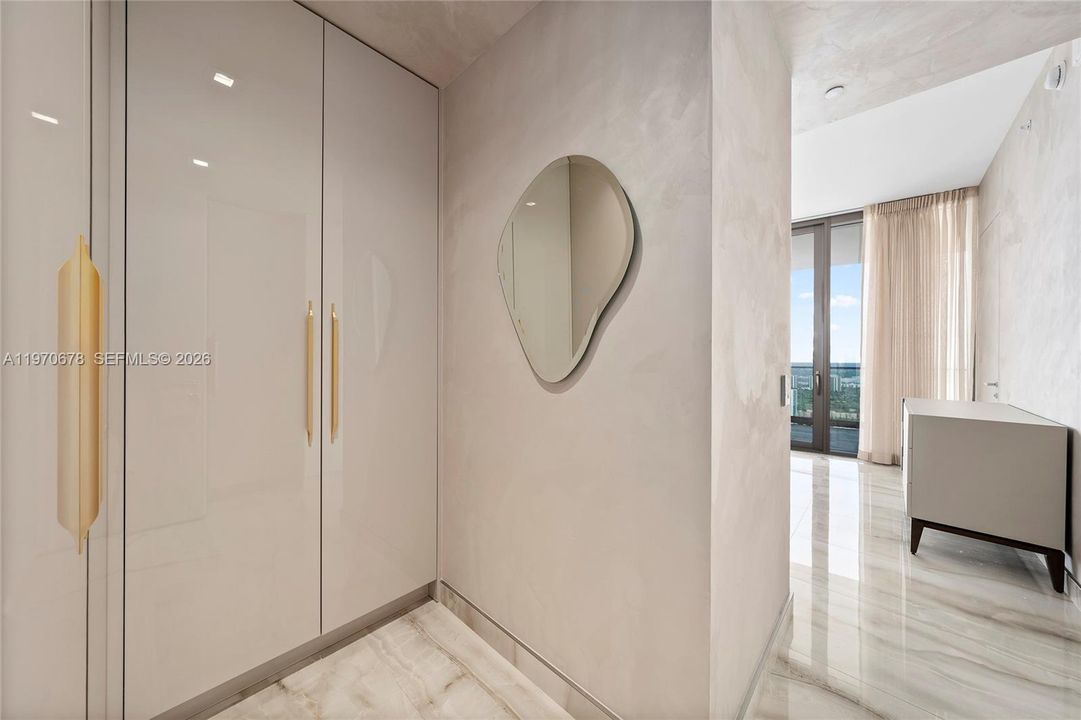 En Venta: $2,589,900 (2 camas, 2 baños, 1264 Pies cuadrados)