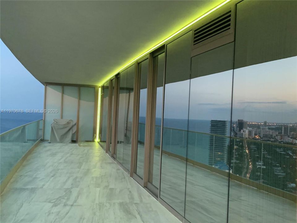 En Venta: $2,589,900 (2 camas, 2 baños, 1264 Pies cuadrados)