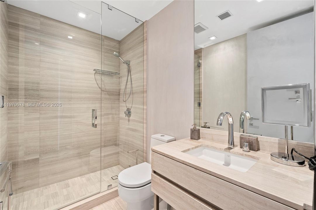 En Venta: $2,589,900 (2 camas, 2 baños, 1264 Pies cuadrados)