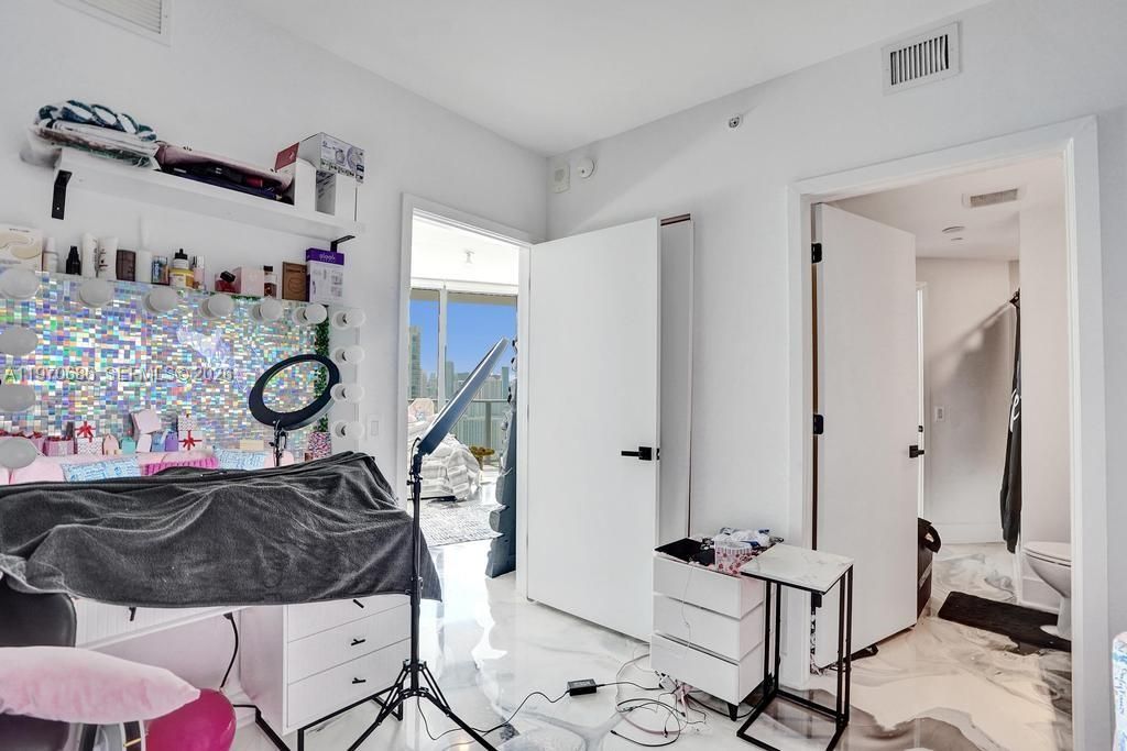 En Venta: $799,999 (3 camas, 2 baños, 1152 Pies cuadrados)