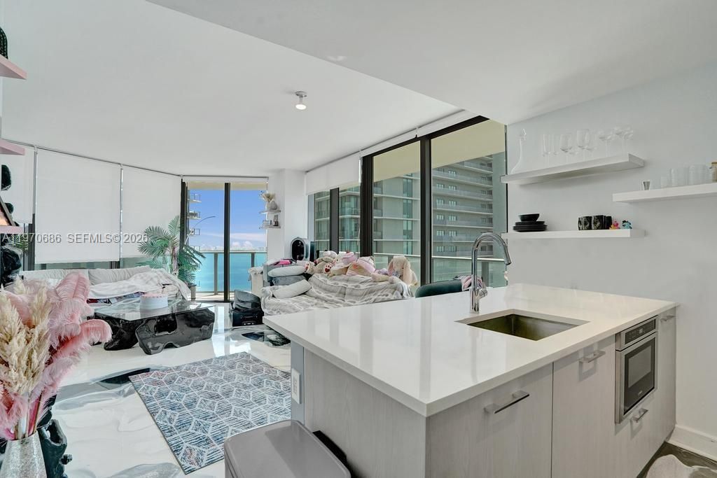 En Venta: $799,999 (3 camas, 2 baños, 1152 Pies cuadrados)