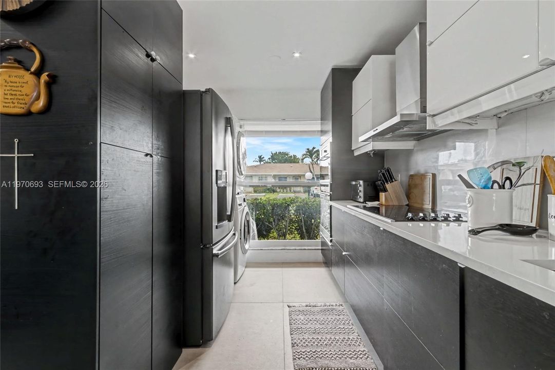 На продажу: $250,000 (2 спален, 2 ванн, 908 Квадратных фут)
