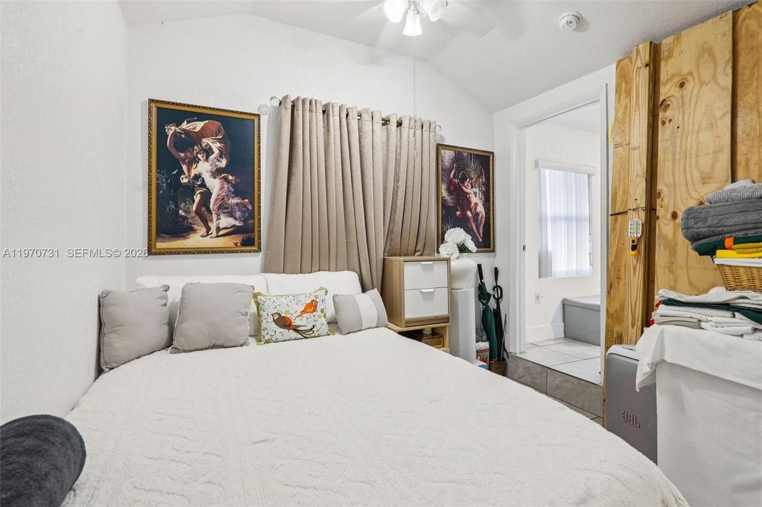 En Venta: $505,000 (4 camas, 2 baños, 1169 Pies cuadrados)