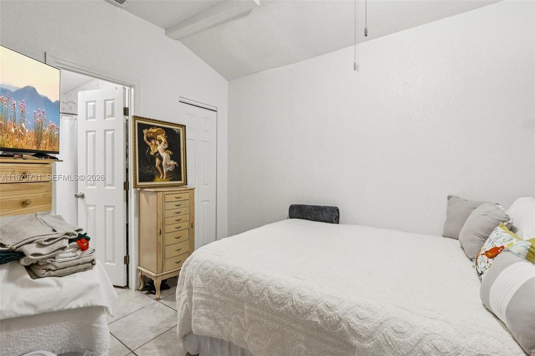 En Venta: $505,000 (4 camas, 2 baños, 1169 Pies cuadrados)