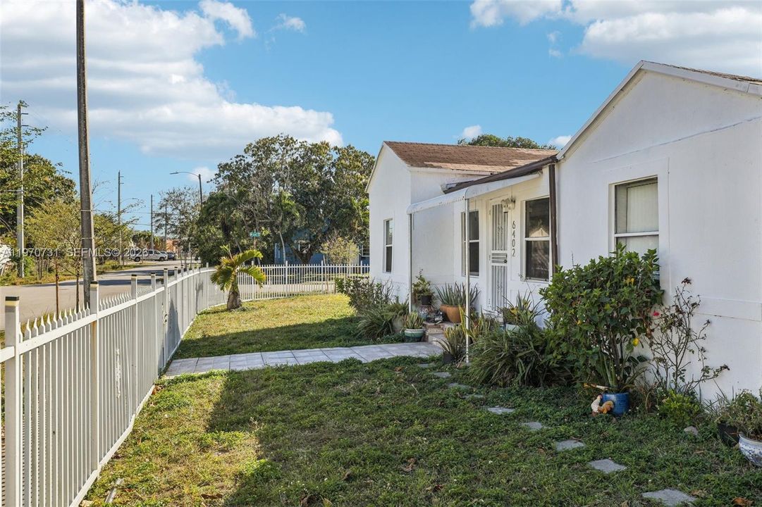 En Venta: $505,000 (4 camas, 2 baños, 1169 Pies cuadrados)
