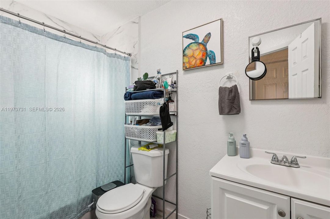 En Venta: $505,000 (4 camas, 2 baños, 1169 Pies cuadrados)