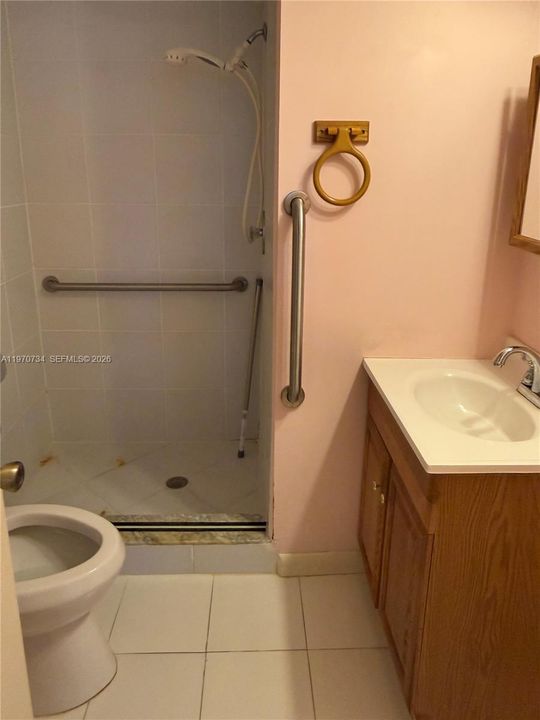 Activo con contrato: $79,000 (2 camas, 2 baños, 850 Pies cuadrados)