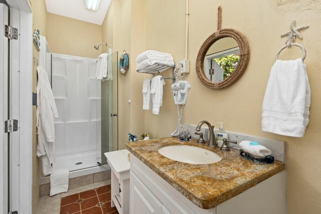 10330 Bath 2