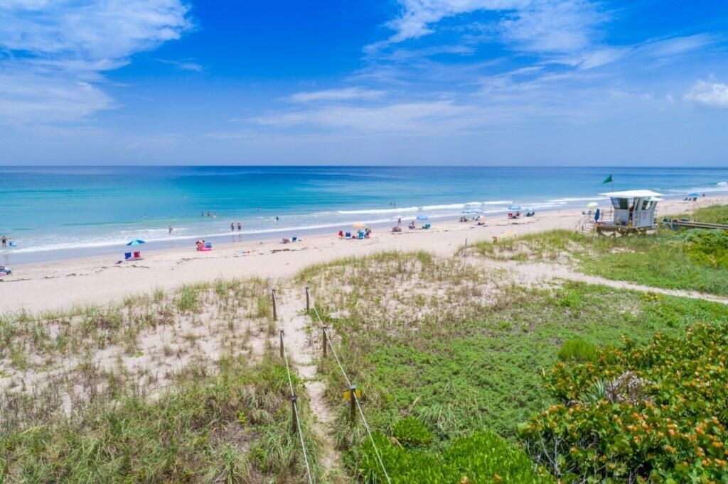 10330 Beach View