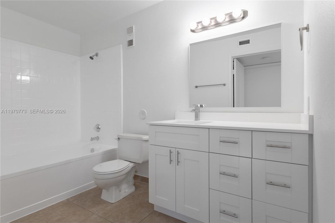 Activo con contrato: $1,900 (1 camas, 1 baños, 558 Pies cuadrados)