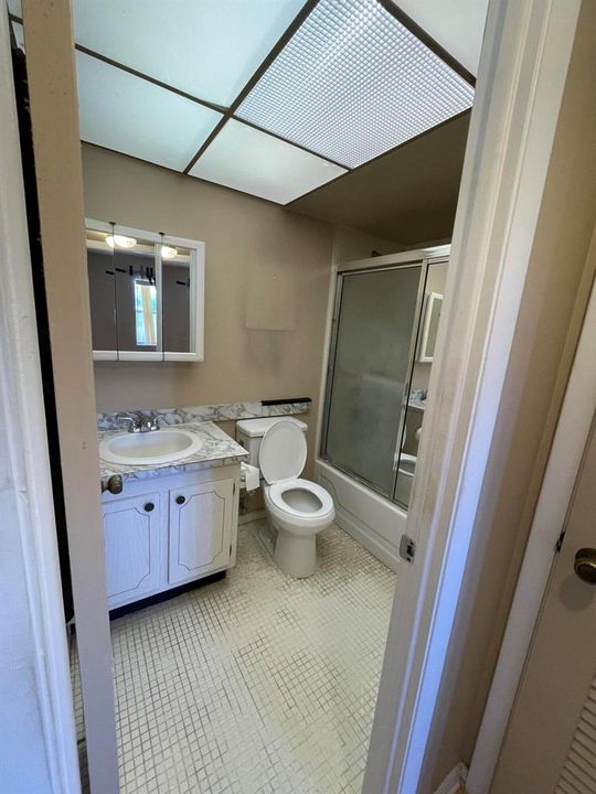 4 Bathroom 2