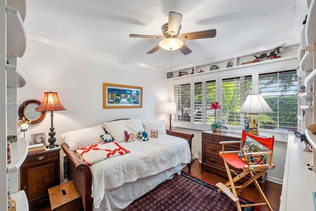 En Venta: $980,000 (3 camas, 2 baños, 1923 Pies cuadrados)