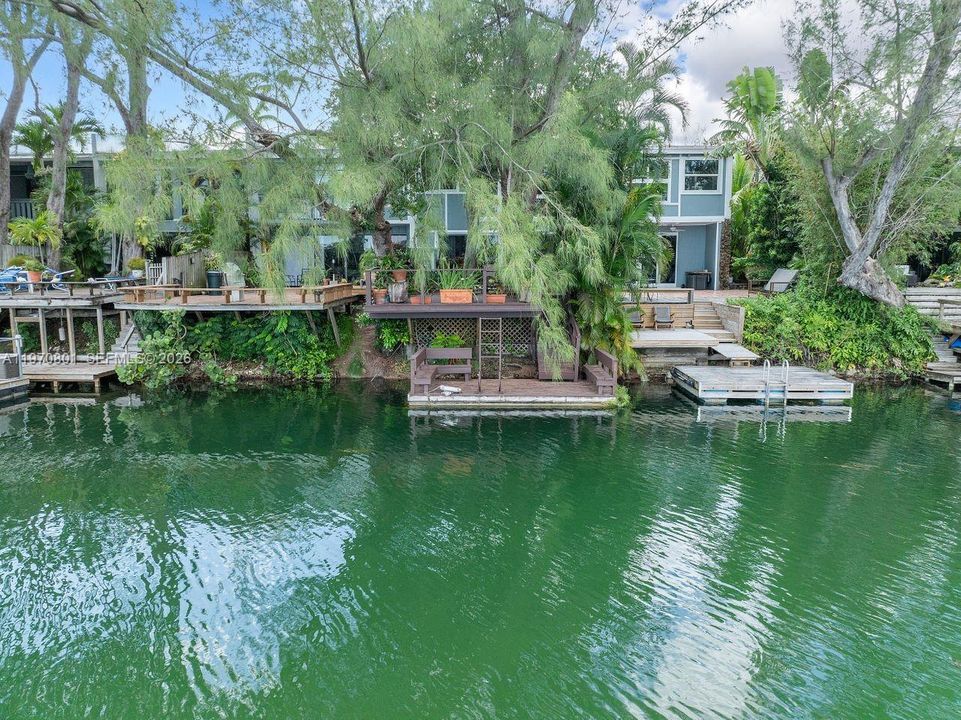 En Venta: $980,000 (3 camas, 2 baños, 1923 Pies cuadrados)