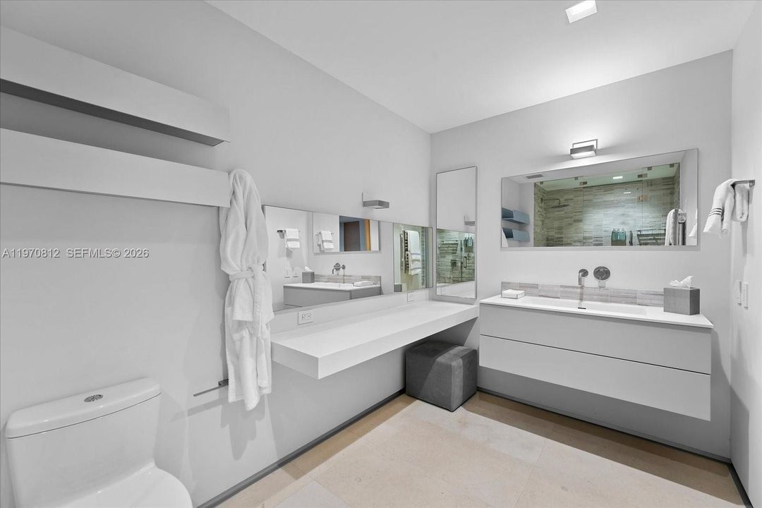 В аренду: $48,000 (4 спален, 4 ванн, 4010 Квадратных фут)