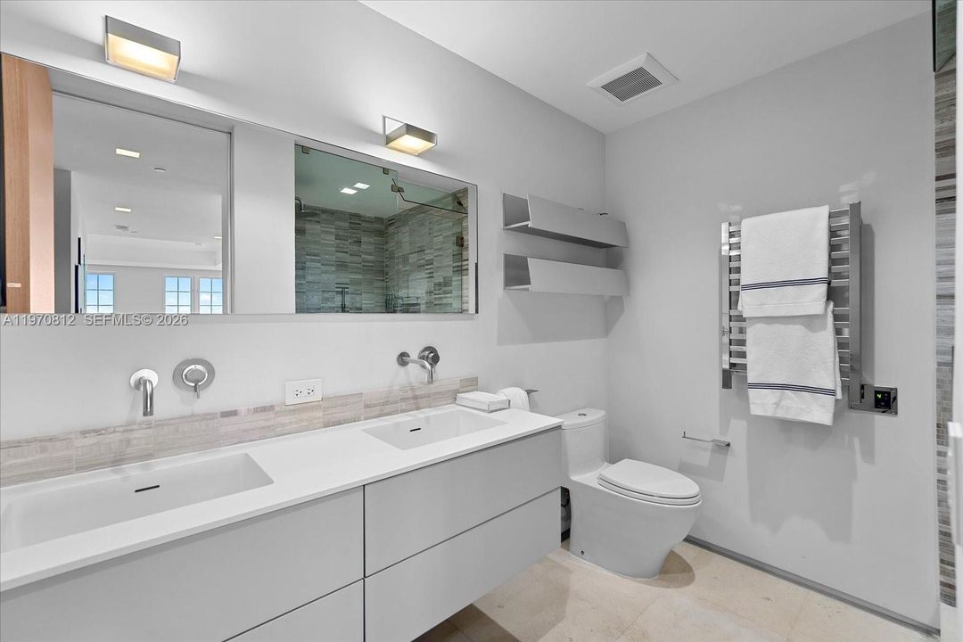 В аренду: $48,000 (4 спален, 4 ванн, 4010 Квадратных фут)