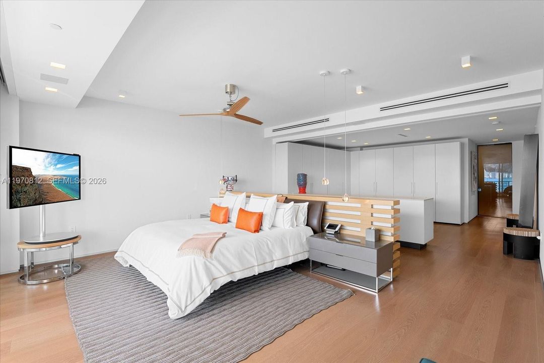 В аренду: $48,000 (4 спален, 4 ванн, 4010 Квадратных фут)