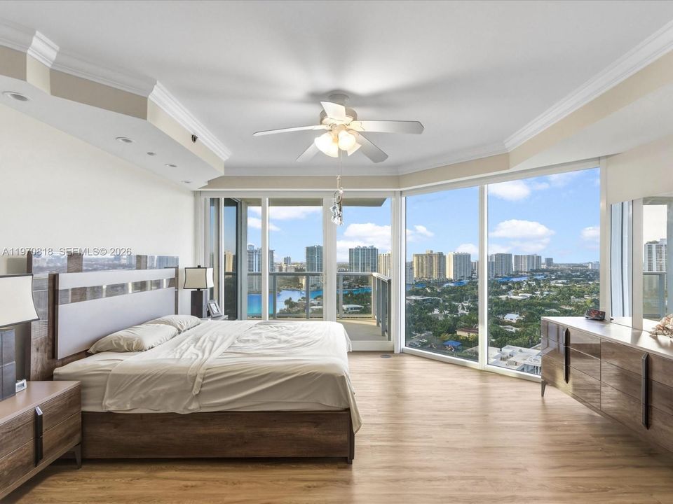 Active With Contract: $1,680,000 (3 beds, 2 baths, 2420 Square Feet)