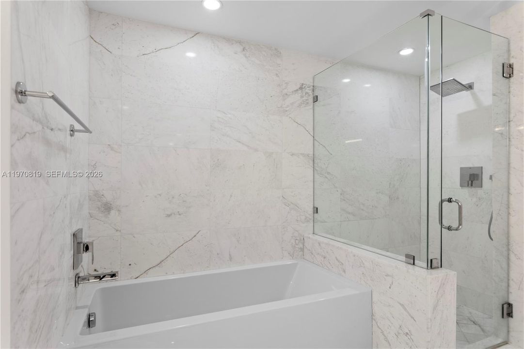 En Venta: $1,880,000 (3 camas, 3 baños, 1882 Pies cuadrados)